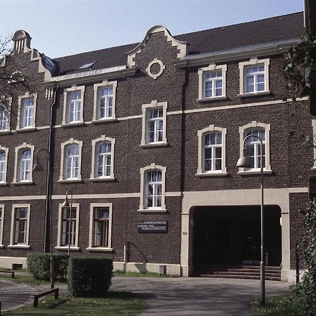 Хостел Jugendherberge Duisburg Landschaftspark Экстерьер фото