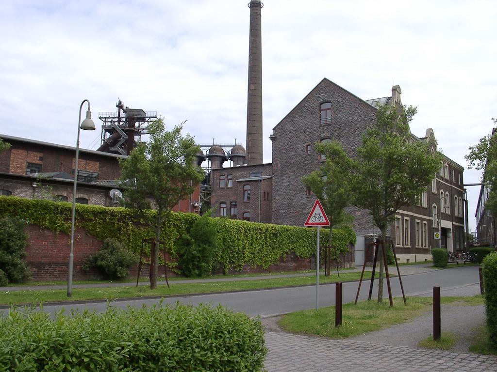 Хостел Jugendherberge Duisburg Landschaftspark Экстерьер фото